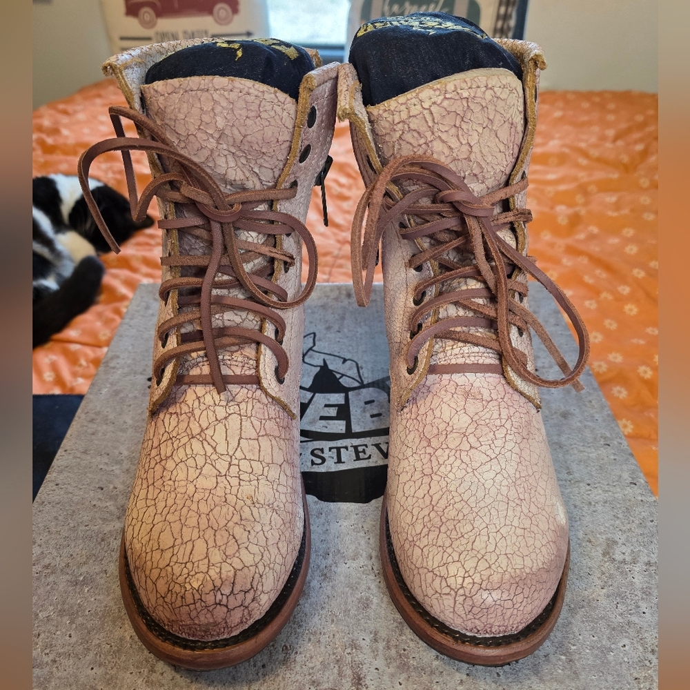 Freebird Manchester Pink Boots - Picture 6 of 16